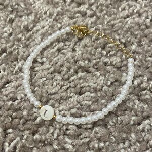 Faux Pearl Beaded 'L' Bracelet